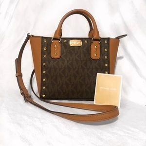 AUTH Michael Kors cross body handbag (medium size)